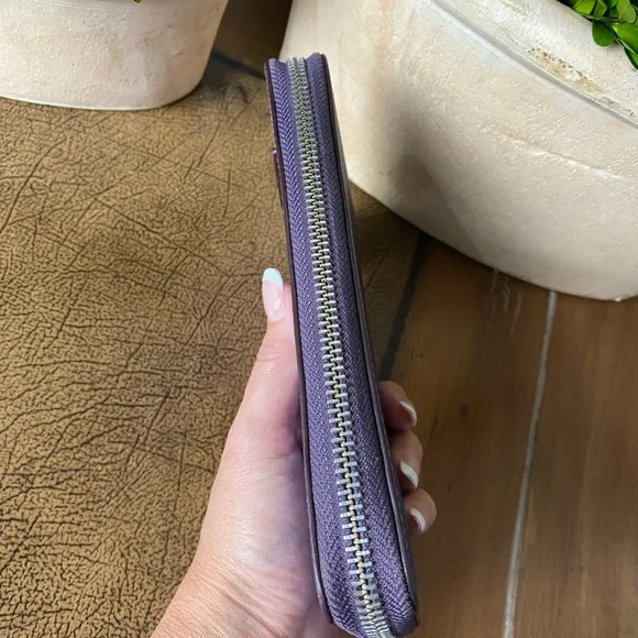 Coach Metallic Purple Leather continental zip around Wallet NWOT - Picture 5 of 10